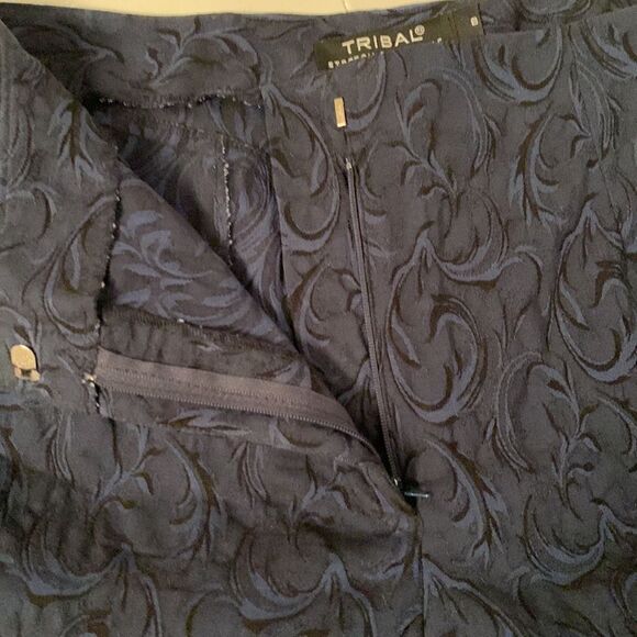 Anthropologie Tribal Stretch- Extensible Women’s Pants Made in Canada Size 8 - Picture 5 of 9